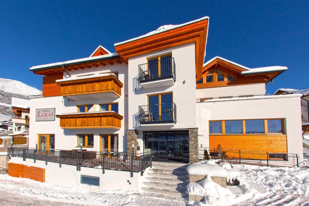 Hotel Lukas Fiss Exterior foto