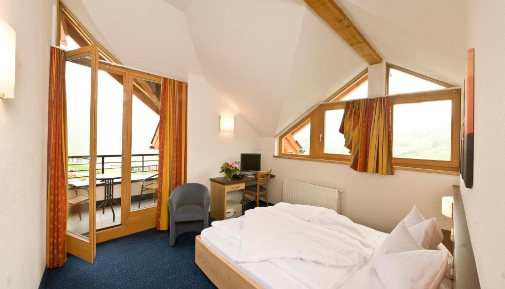 Hotel Lukas Fiss Habitación foto