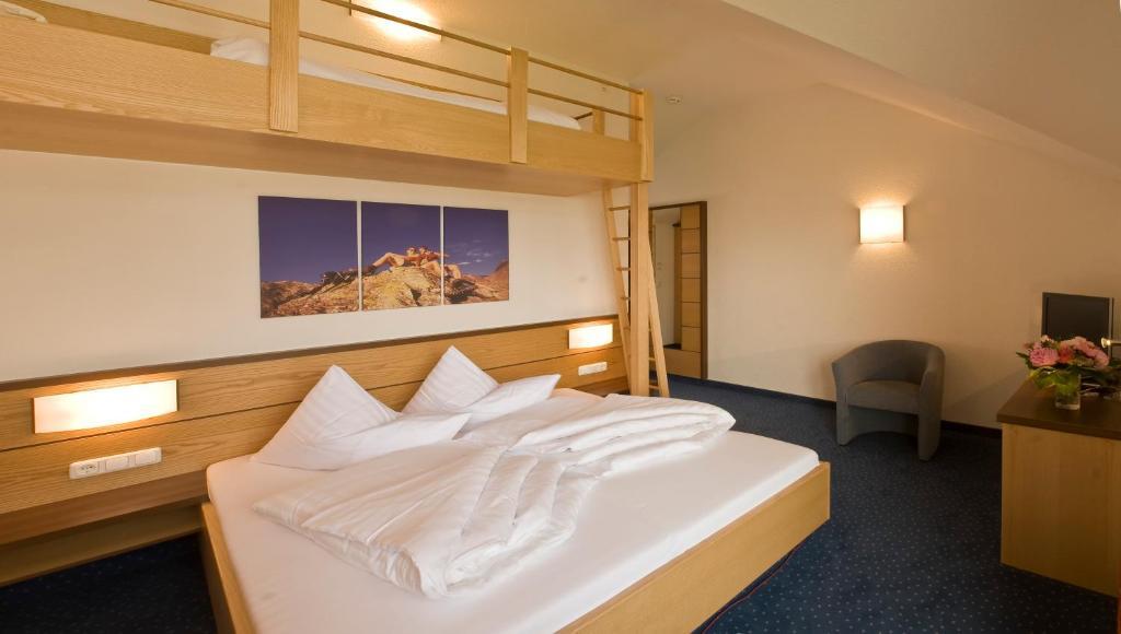 Hotel Lukas Fiss Habitación foto